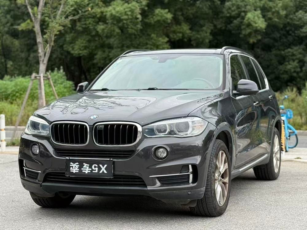 BMW X5 (Import) 2018 — фото автомобиля
