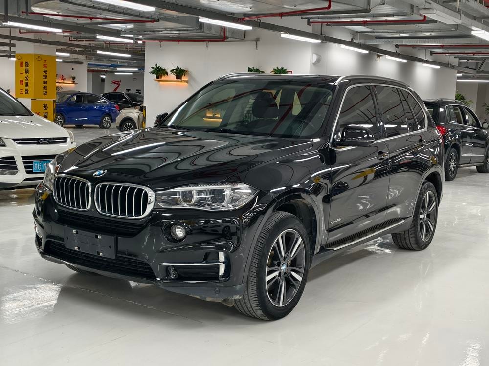 BMW X5 (Import) 2018 — фото автомобиля 1