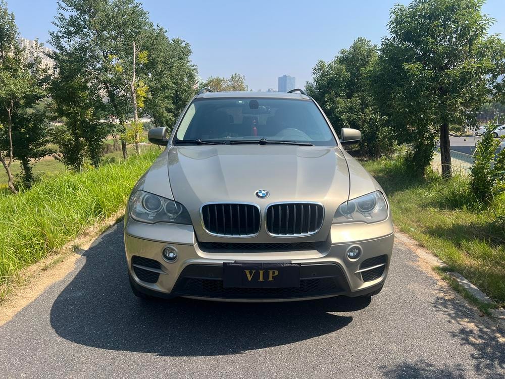 BMW X5 (Import) 2012 — фото автомобиля 1