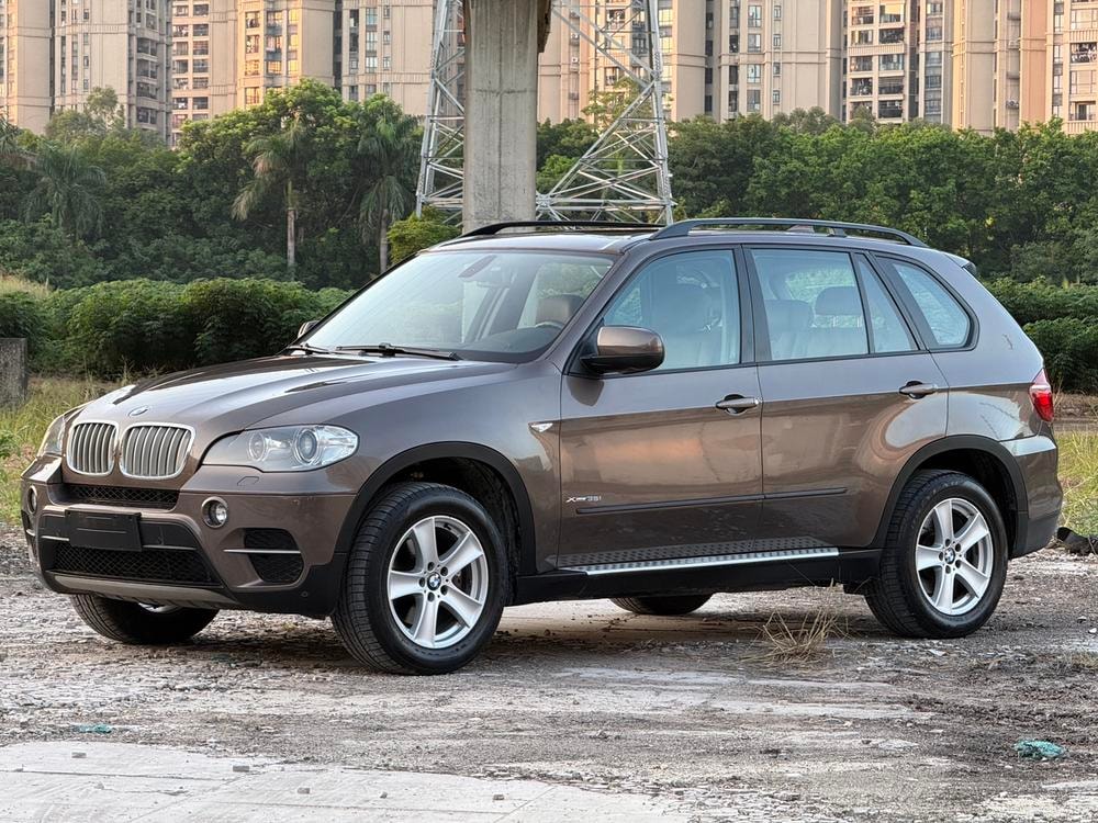 BMW X5 (Import) 2013 — фото автомобиля 1