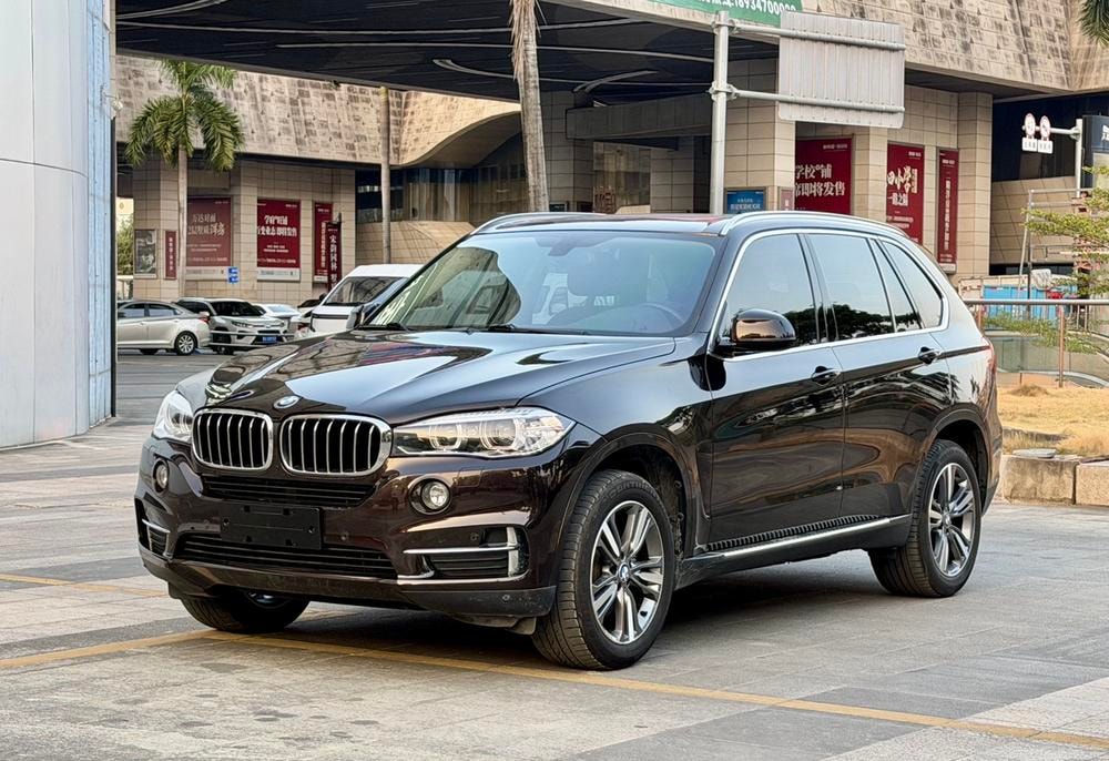 BMW X5 (Import) 2017 — фото автомобиля