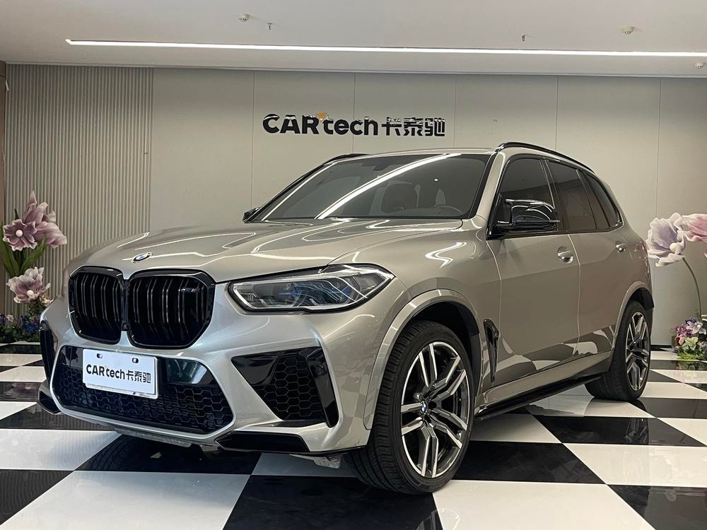 BMW X5 M 2020 — фото автомобиля