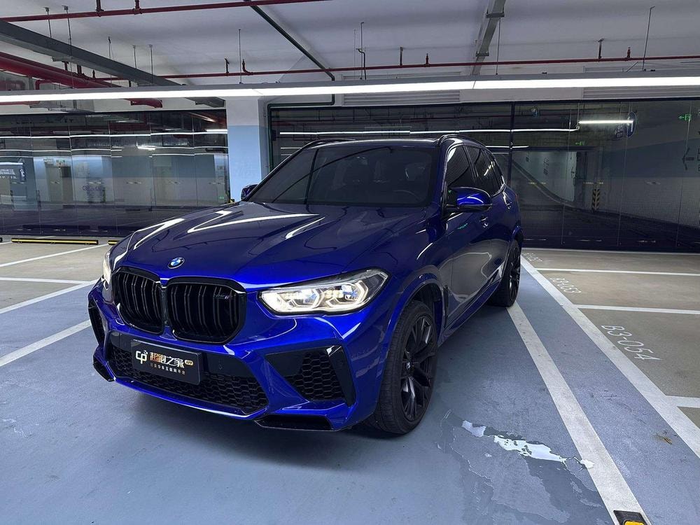 BMW X5 M 2020 — фото автомобиля