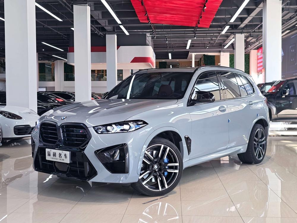 BMW X5 M 2023 — фото автомобиля 1