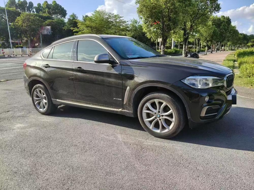 BMW X6 2015 — фото автомобиля