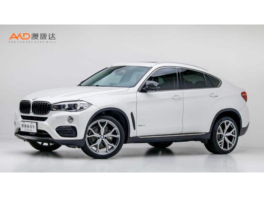 BMW X6 2018 — фото автомобиля