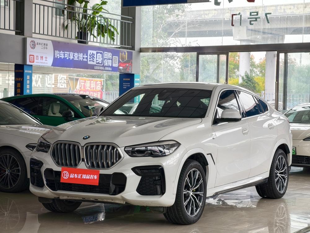 BMW X6 2022 — фото автомобиля
