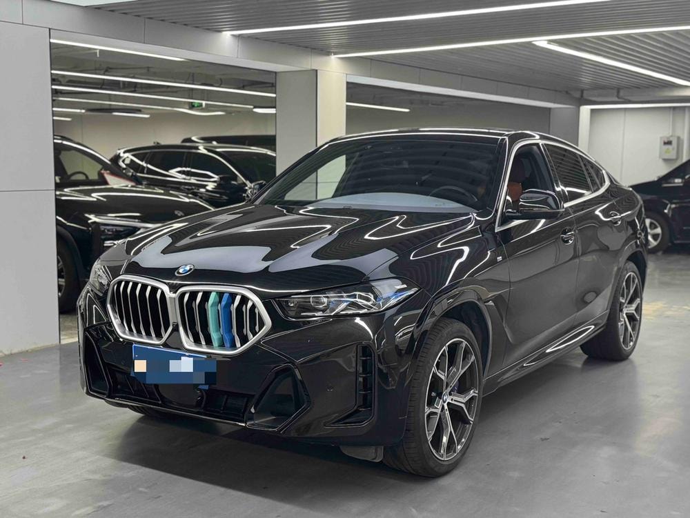 BMW X6 2023 — фото автомобиля