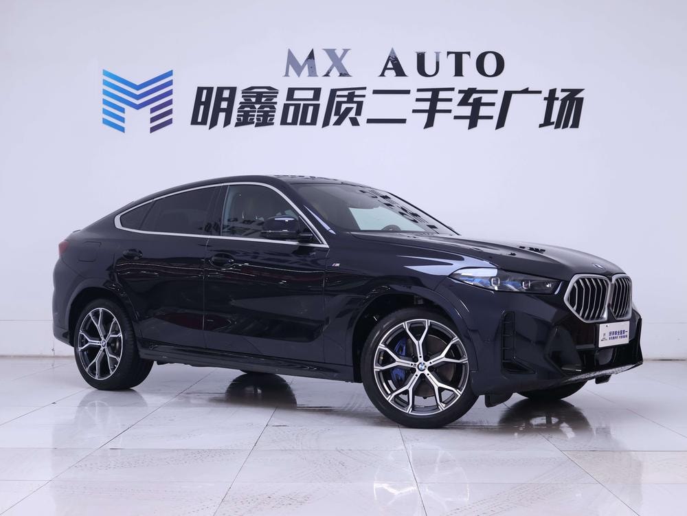 BMW X6 2023 — фото автомобиля