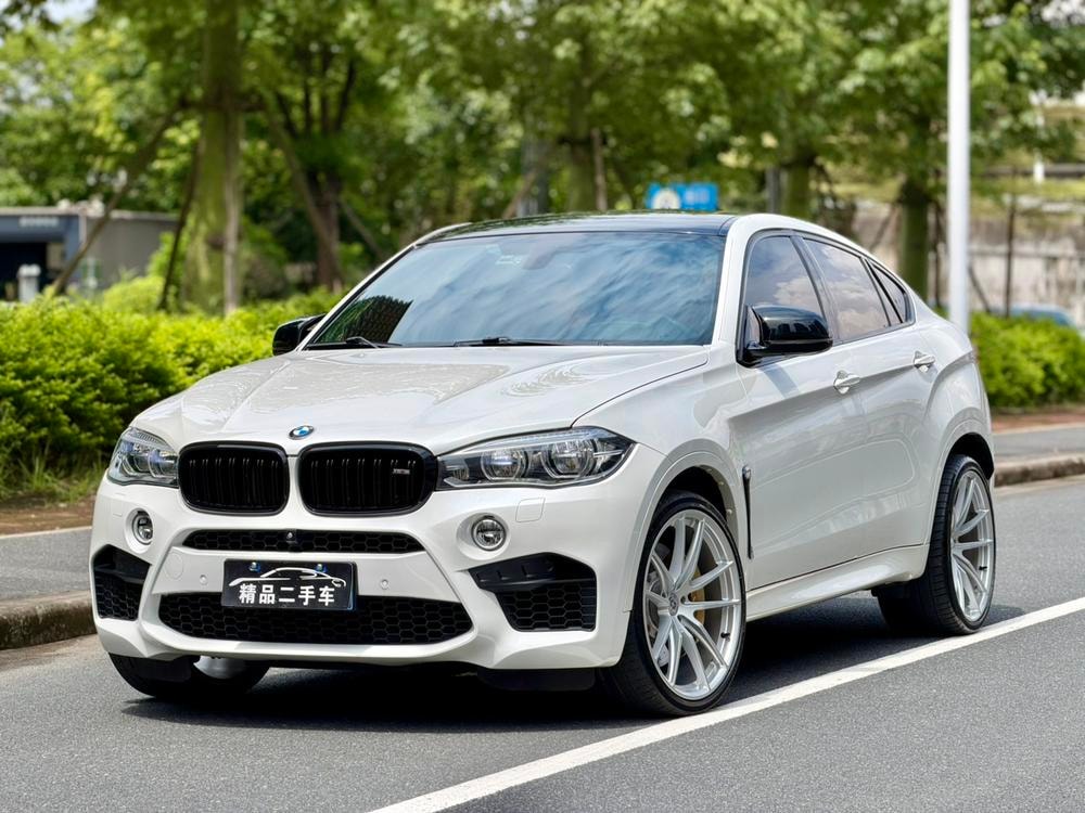 BMW X6 M 2015 — фото автомобиля