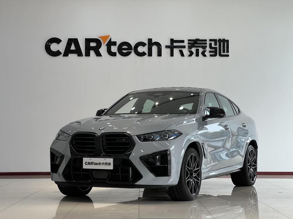 BMW X6 M 2023 — фото автомобиля