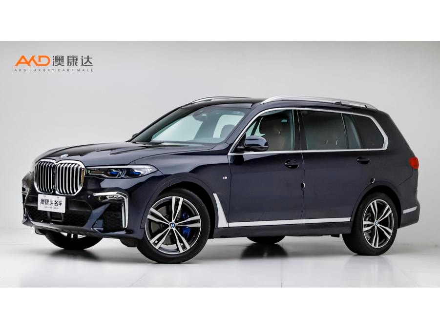 BMW X7 2019 — фото автомобиля