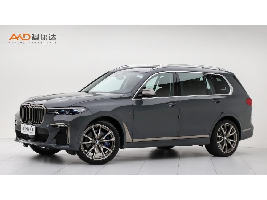 BMW X7 2021 — фото автомобиля