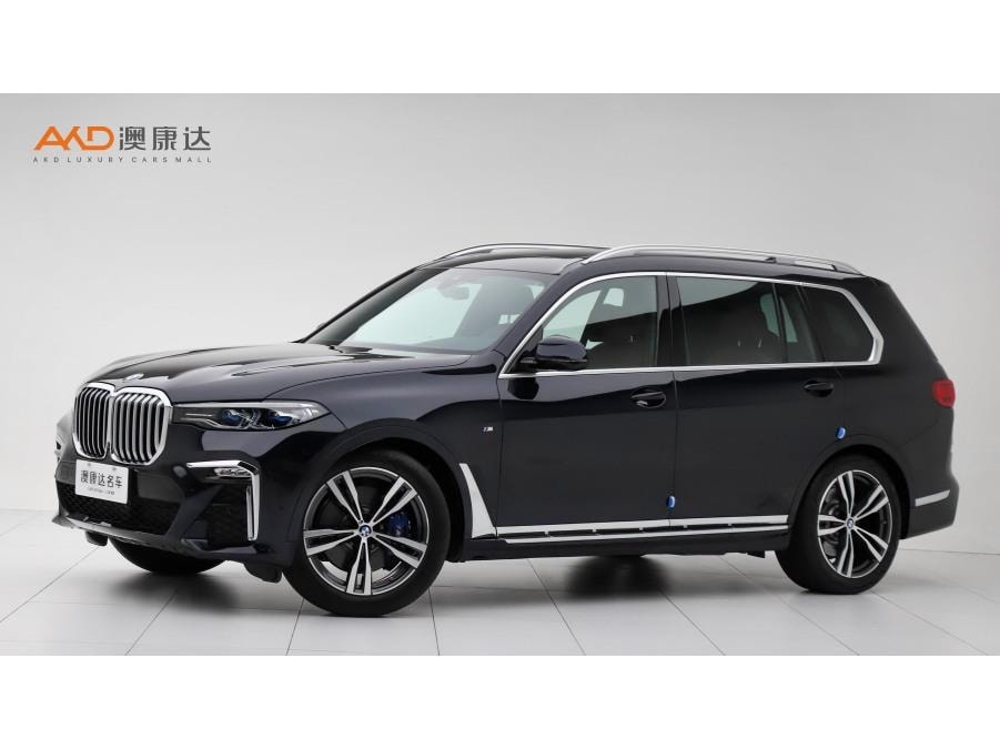 BMW X7 2020 — фото автомобиля