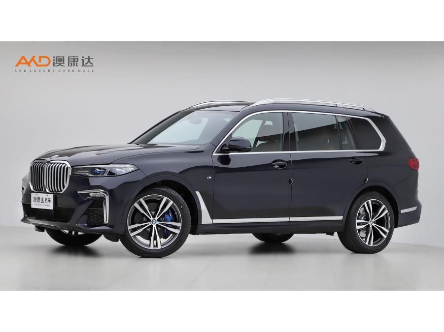 BMW X7 2022 — фото автомобиля