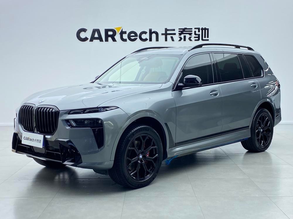 BMW X7 2023 — фото автомобиля