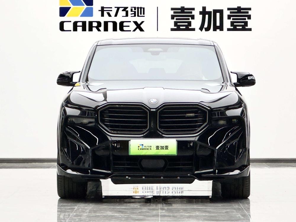 BMW XM 2023 — фото автомобиля