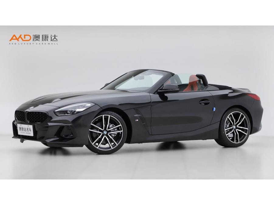 BMW Z4 2023 — фото автомобиля
