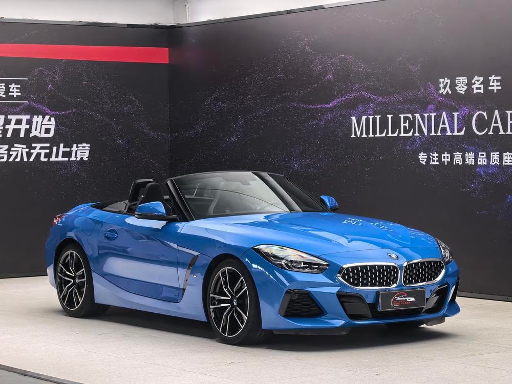 BMW Z4 2022 — фото автомобиля