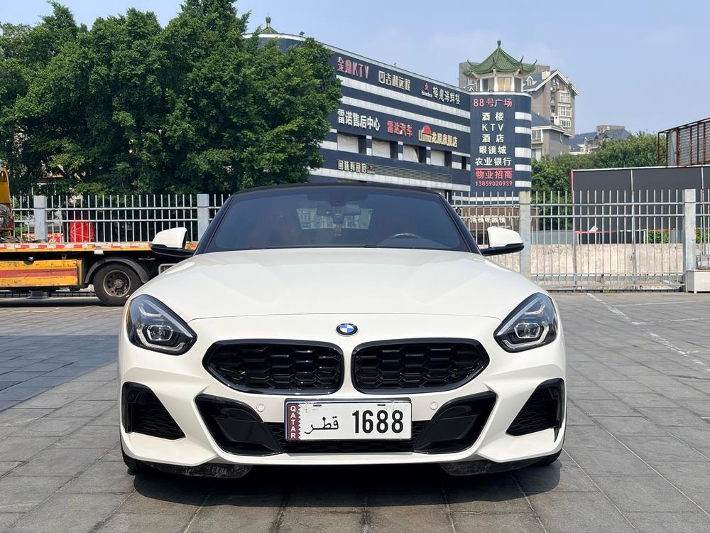 BMW Z4 2019 — фото автомобиля