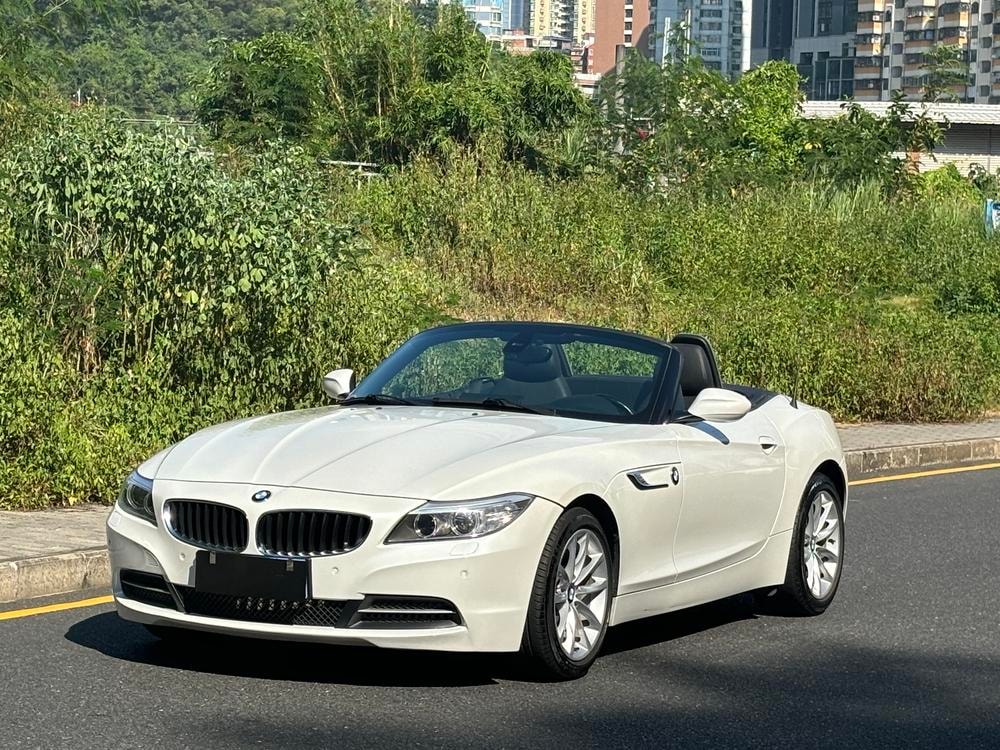 BMW Z4 2013 — фото автомобиля