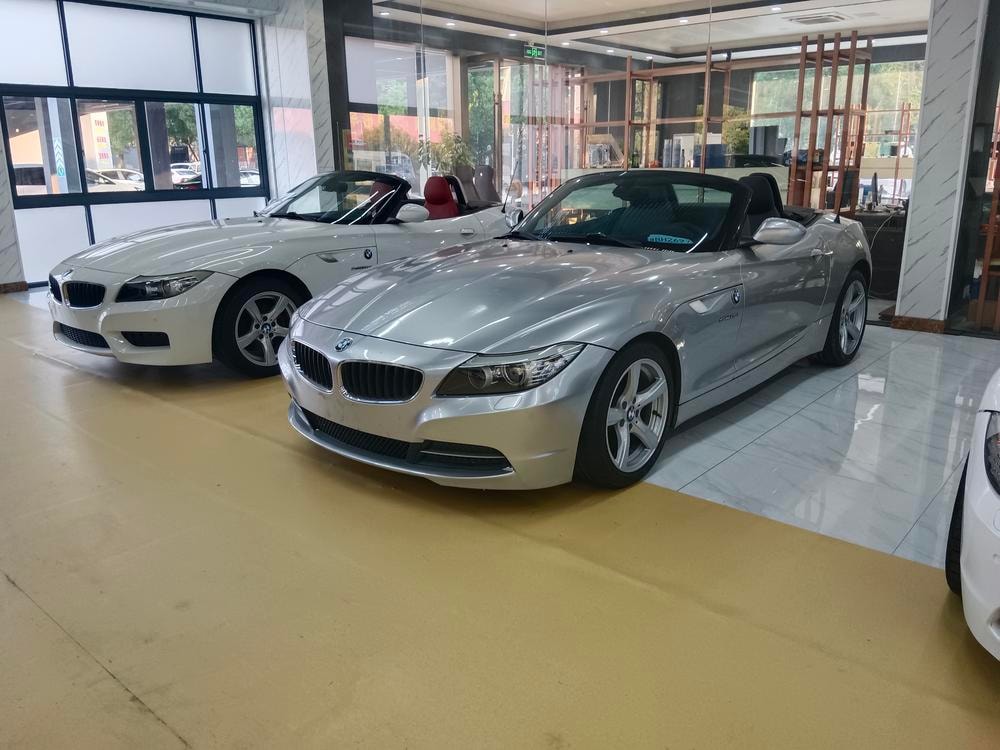 BMW Z4 2013 — фото автомобиля