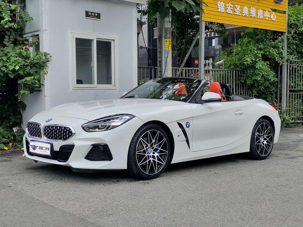 BMW Z4 2019 — фото автомобиля 1