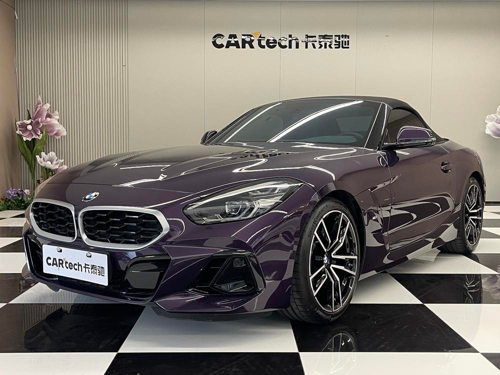 BMW Z4 2023 — фото автомобиля 1