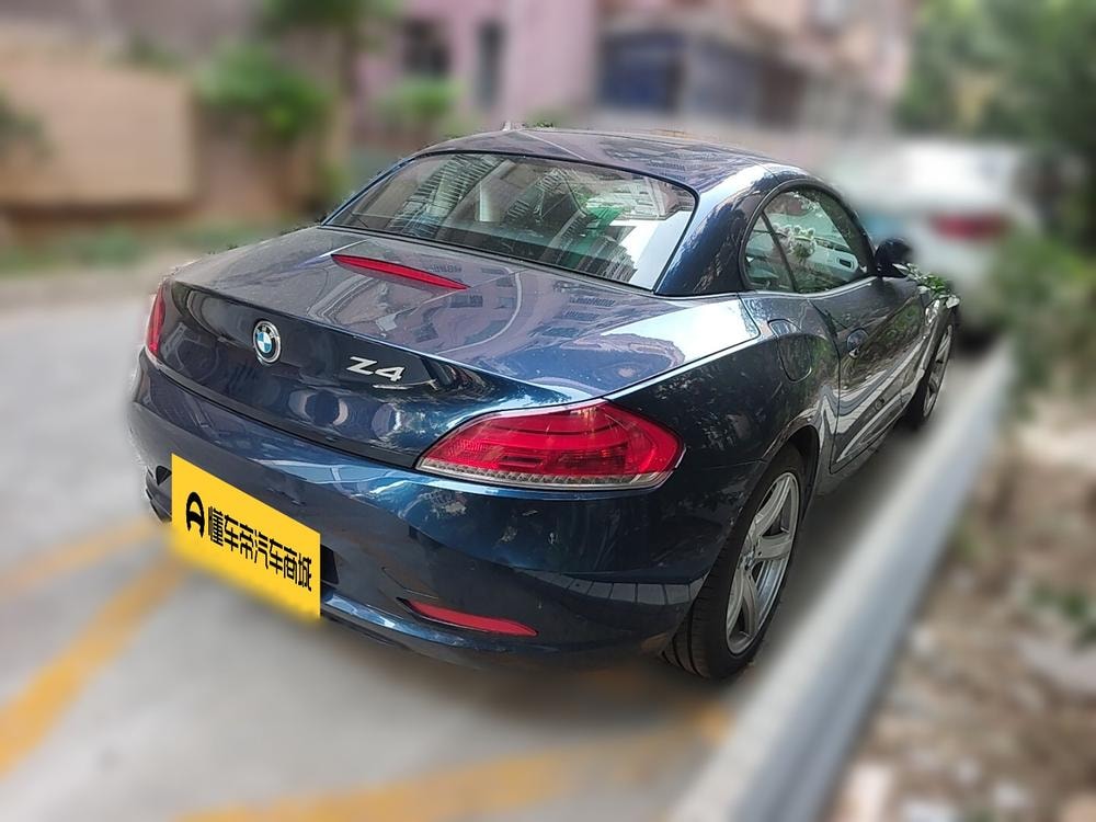 BMW Z4 2012 — фото автомобиля