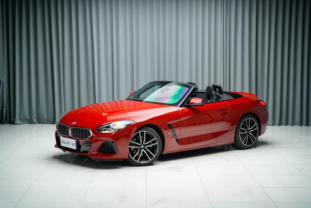 BMW Z4 2022 — фото автомобиля