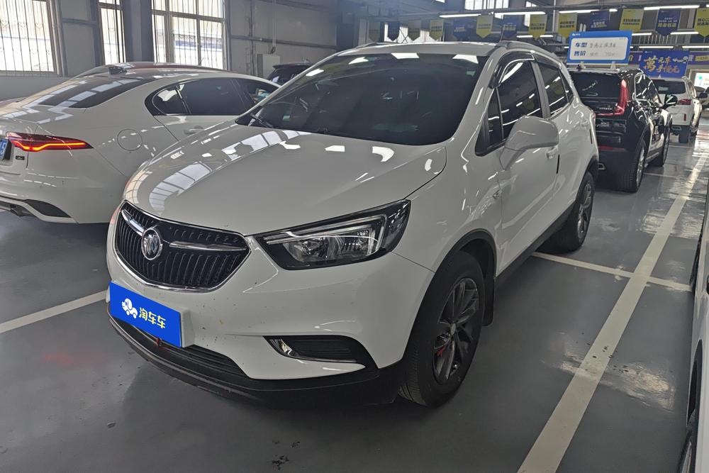 Buick Encore 2018 — фото автомобиля