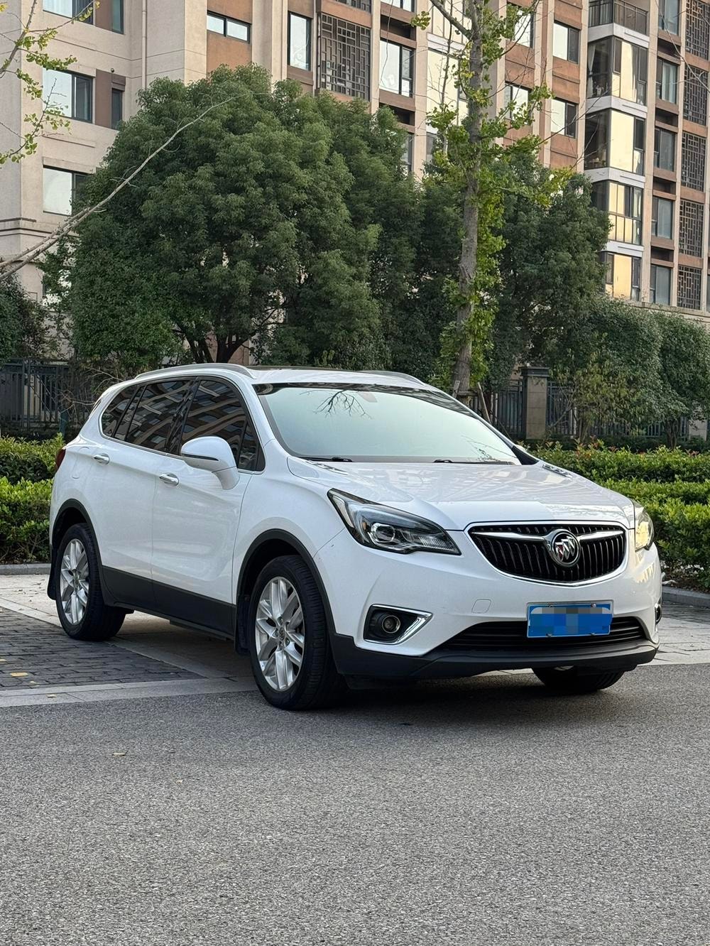 Buick Envision 2018 — фото автомобиля
