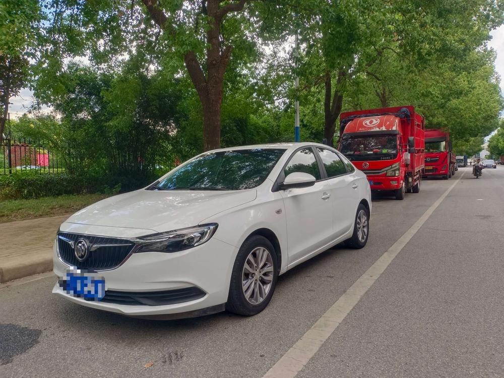 Buick Excelle 2021 — фото автомобиля 1