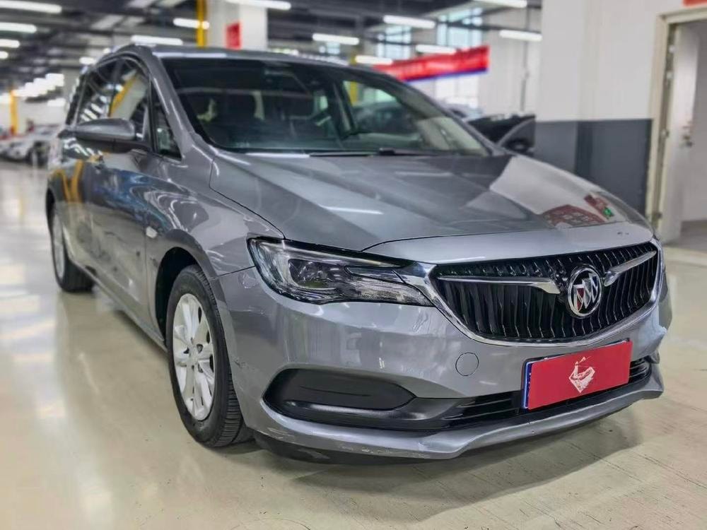 Buick GL6 2018 — фото автомобиля