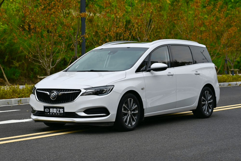 Buick GL6 2021 — фото автомобиля 1