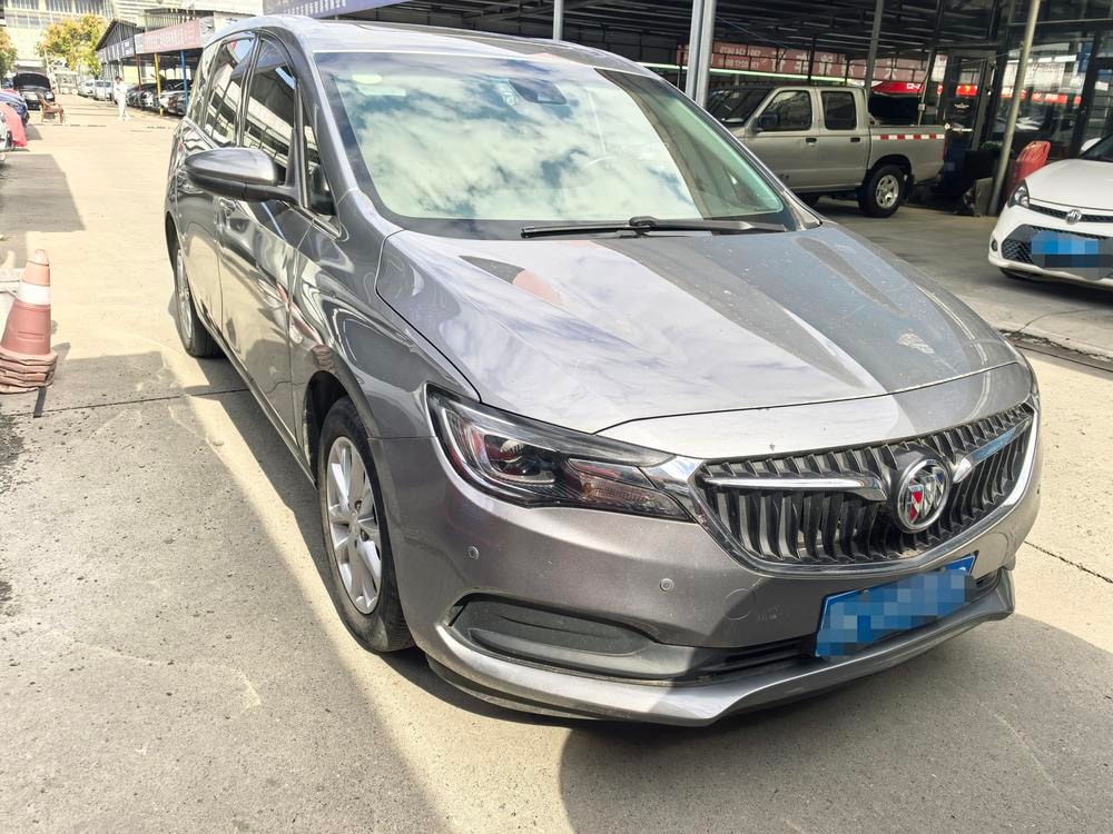 Buick GL6 2018 — фото автомобиля
