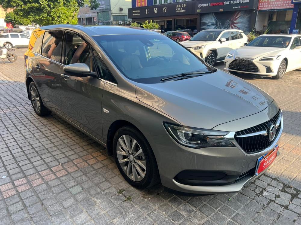 Buick GL6 2019 — фото автомобиля