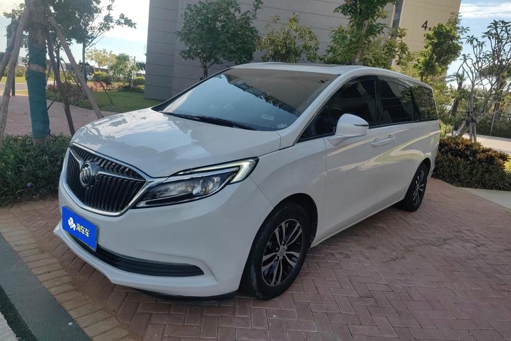 Buick GL8 2018 — фото автомобиля