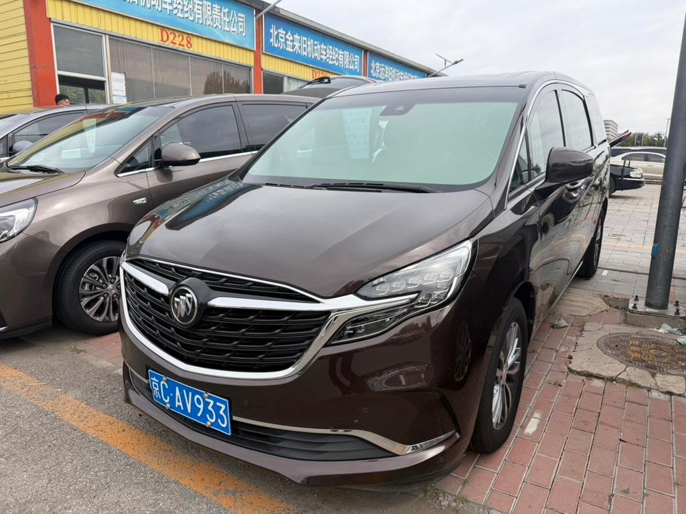 Buick GL8 2021 — фото автомобиля 1