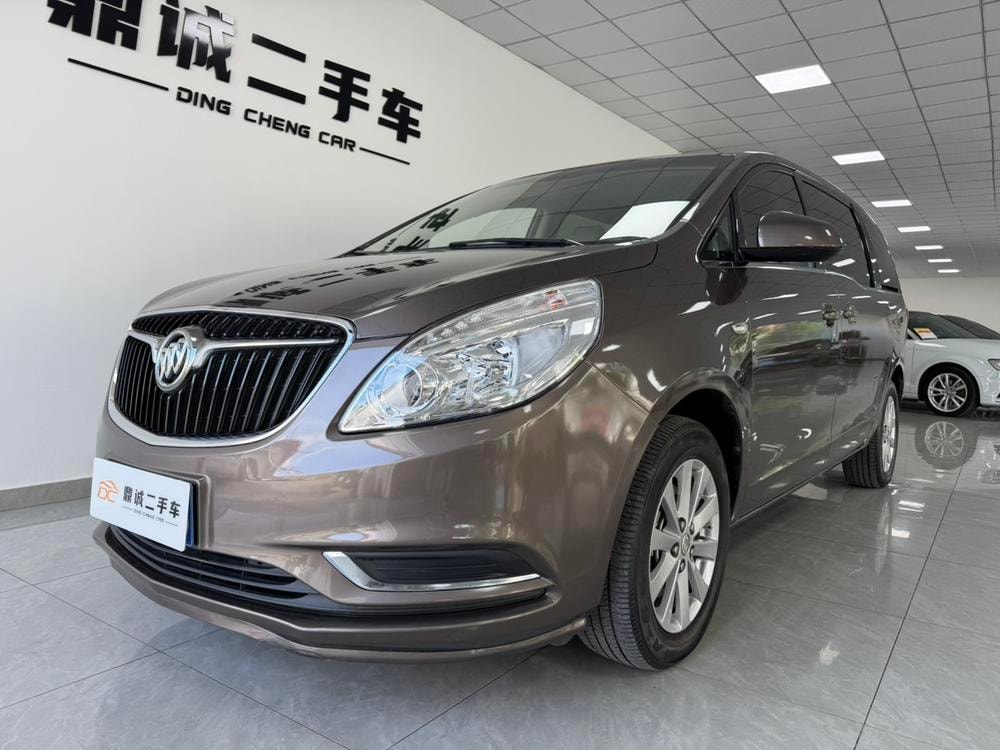 Buick GL8 2017 — фото автомобиля