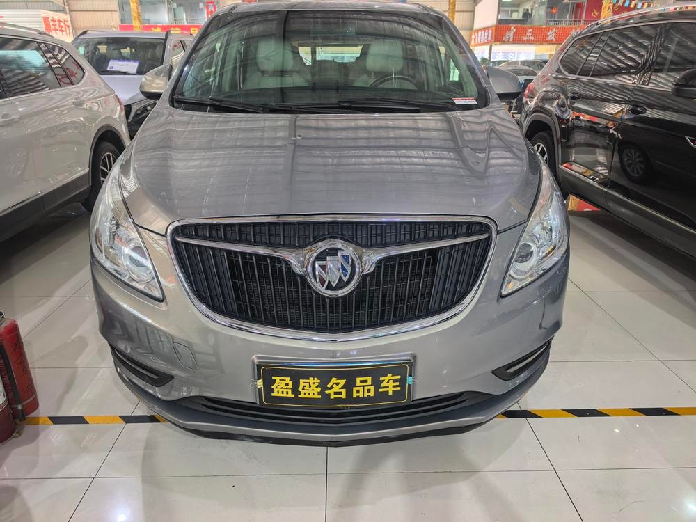 Buick GL8 2018 — фото автомобиля 1