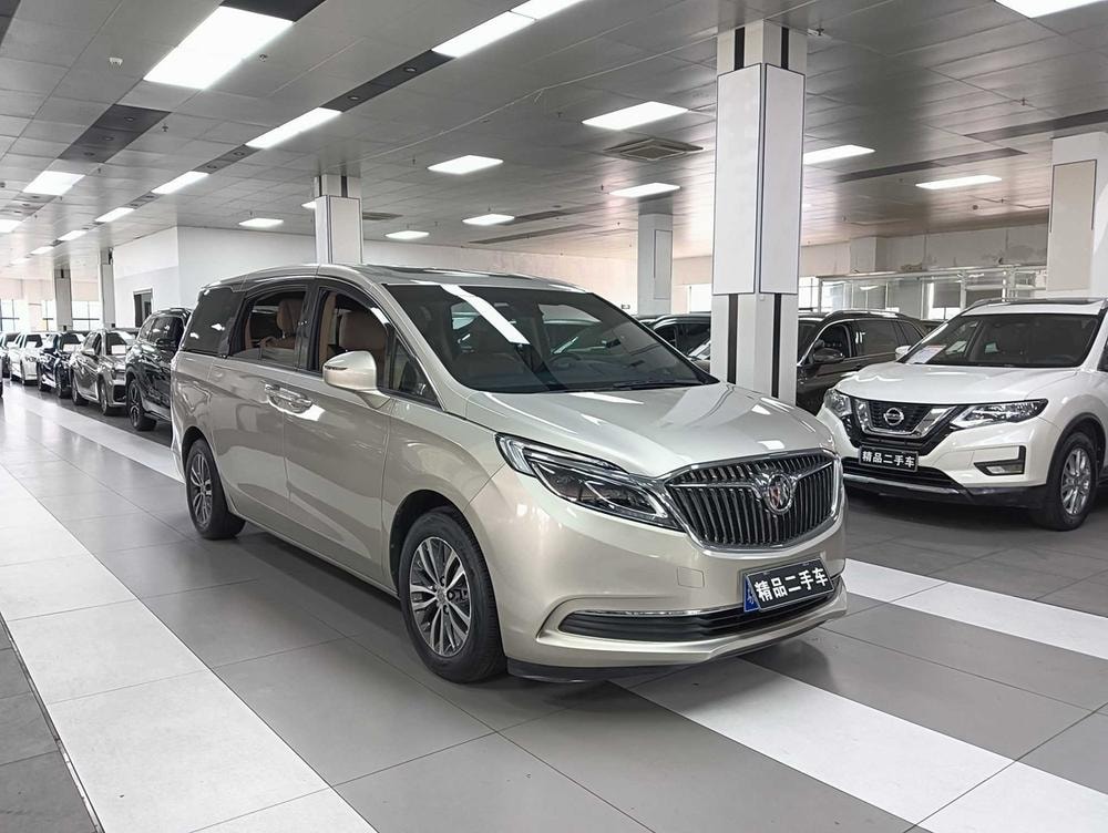 Buick GL8 2017 — фото автомобиля