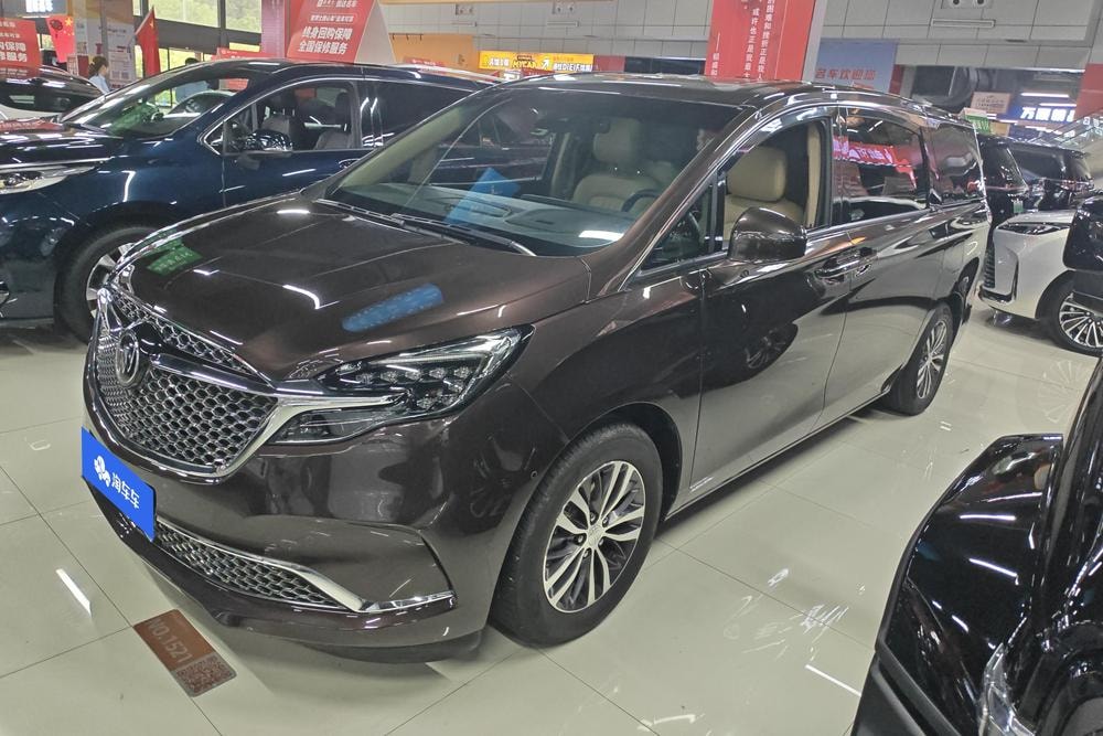 Buick GL8 2021 — фото автомобиля