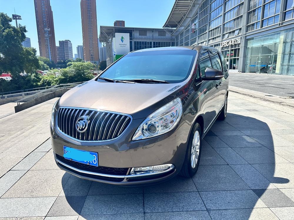 Buick GL8 2014 — фото автомобиля