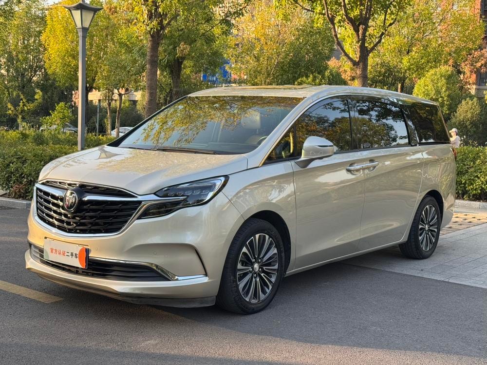 Buick GL8 2020 — фото автомобиля 1