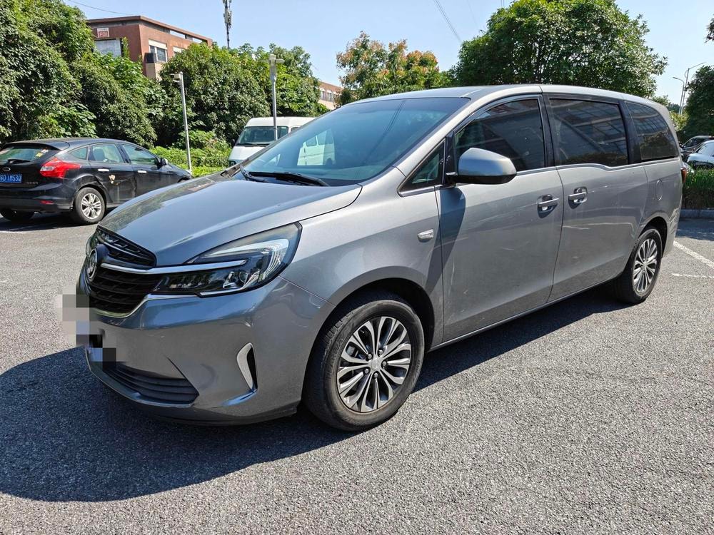Buick GL8 2020 — фото автомобиля 1