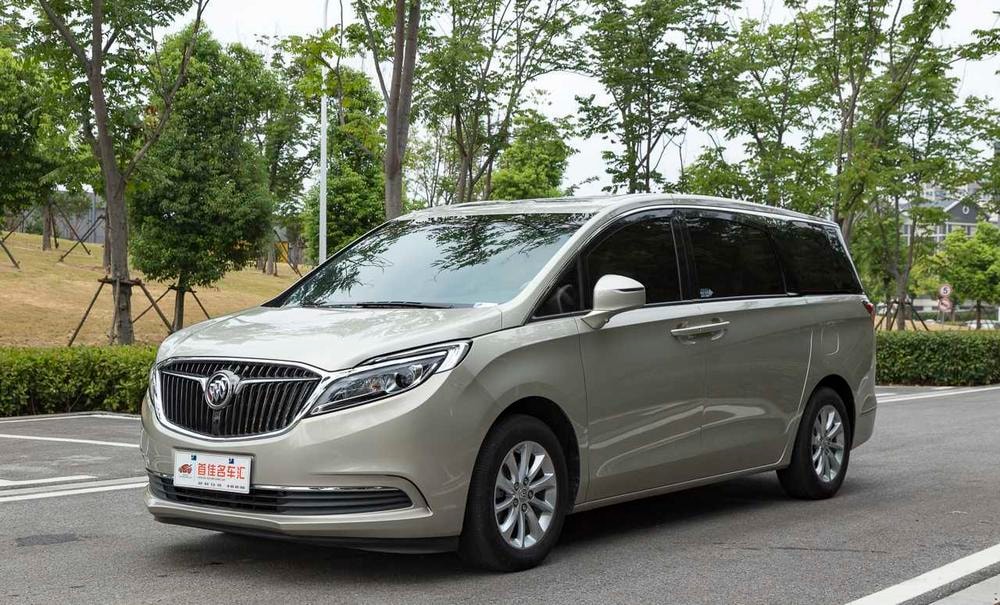 Buick GL8 2018 — фото автомобиля 1