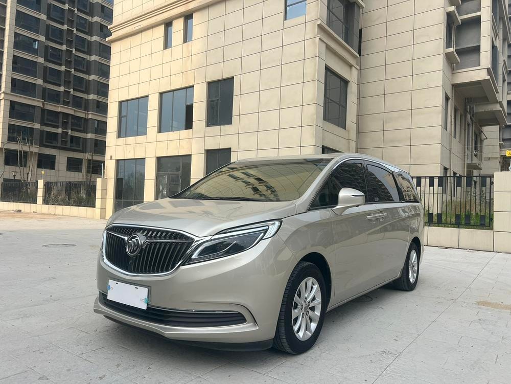 Buick GL8 2018 — фото автомобиля
