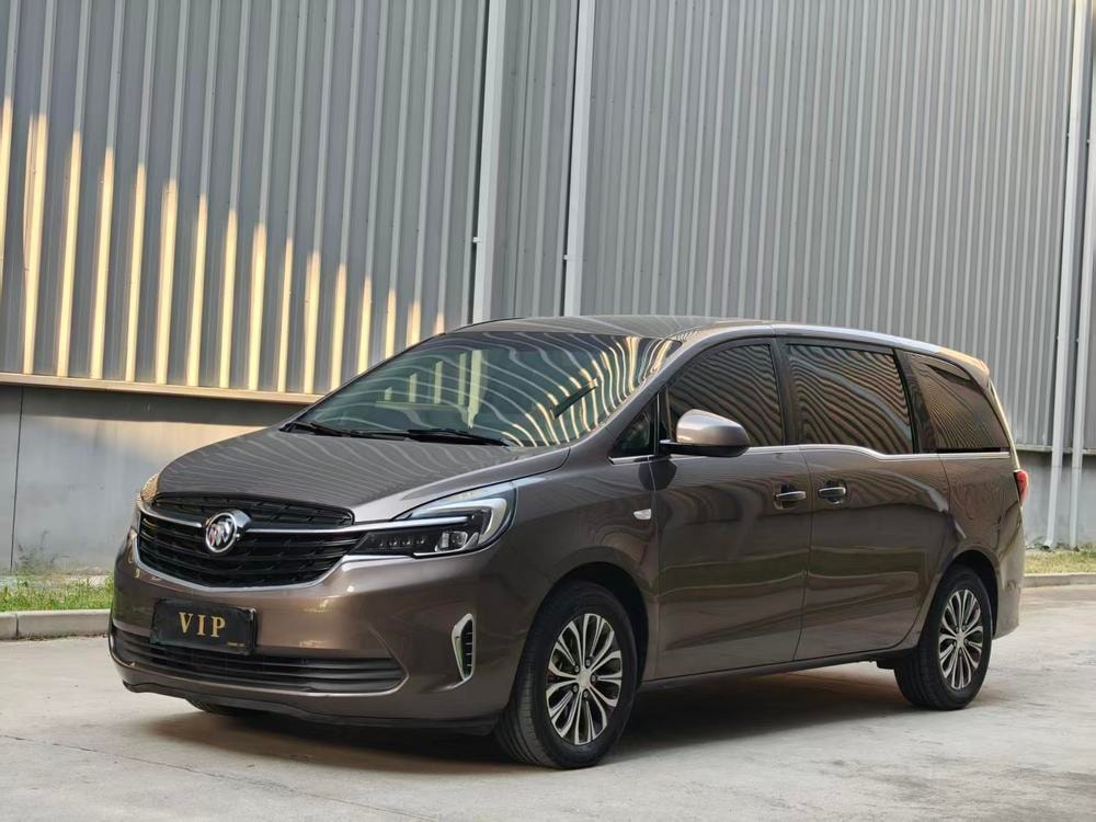 Buick GL8 2021 — фото автомобиля 1
