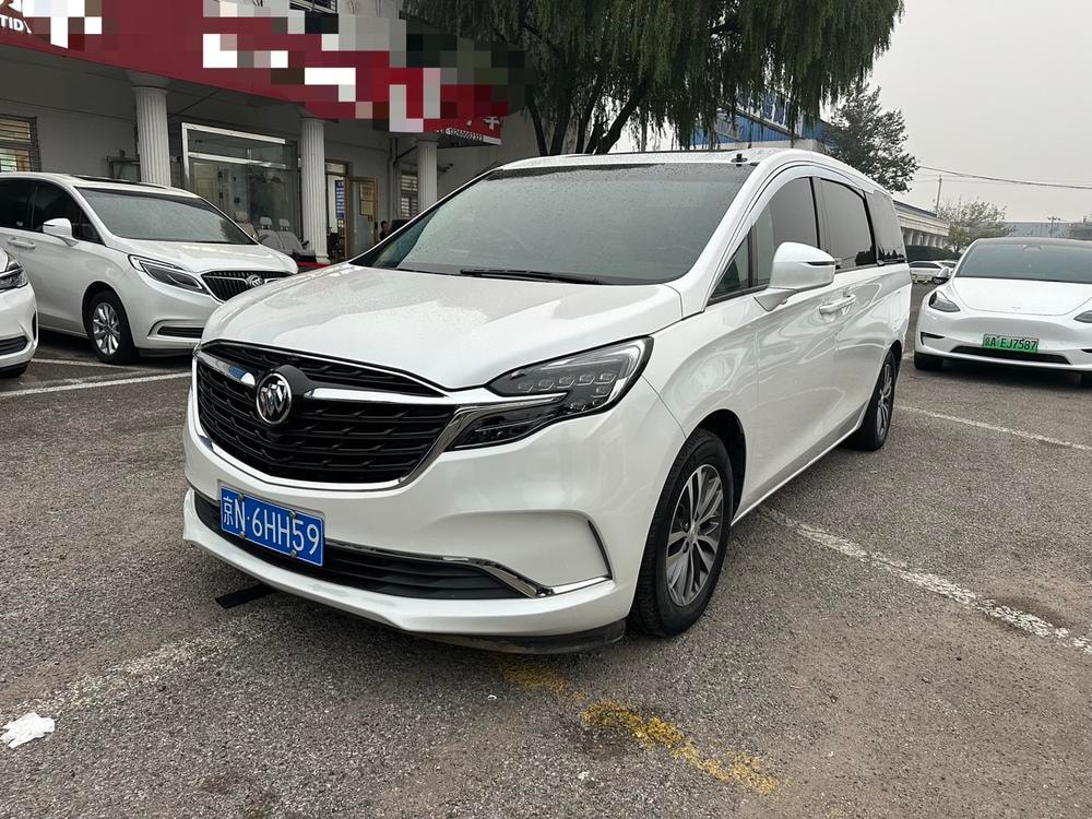 Buick GL8 2021 — фото автомобиля 1
